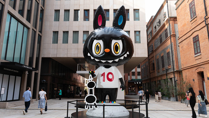 LABUBU向村上隆靠拢，是保持人气的好办法吗？