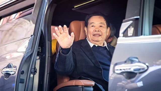 玻璃大王曹德旺退休