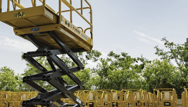 海南华铁被立案调查，此前终止了近37亿算力大单