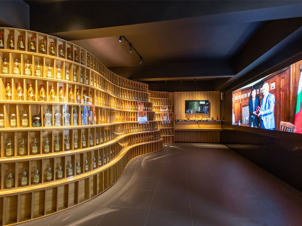 更换CEO、二代接班，珍酒李渡管理层密集调整能否破局？