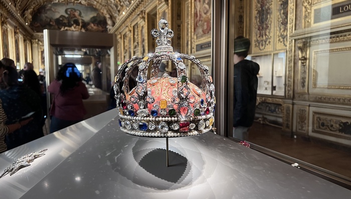 卢浮宫失窃藏品清单公布，新入口施工区现安防真空