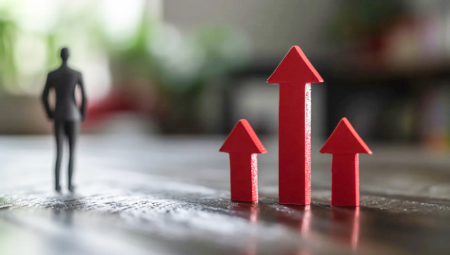 直通部委｜前三季度中国GDP同比增长5.2% 25省份将实现生育津贴直发个人