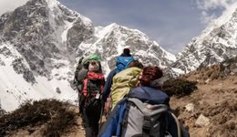 徒步登山的“松弛”，明码标价