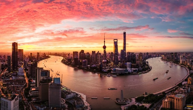 上海GDP,,前三季度,宏观经济,马海倩,黑湖科技,上海电气,上汽集团,MiniMax,人工智能