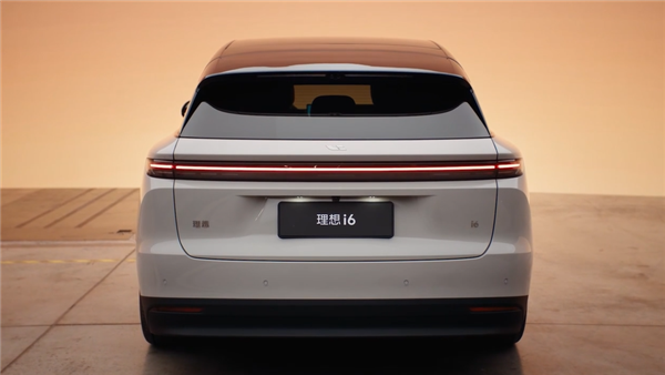 签约易烊千玺：李想食言，理想求生