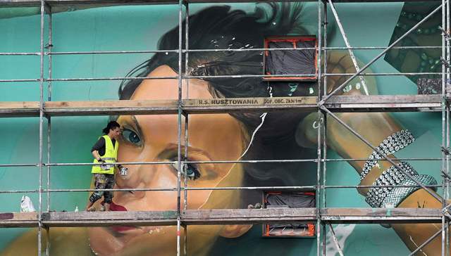 为什么女性名人总是被批评？从泰勒·斯威夫特谈起