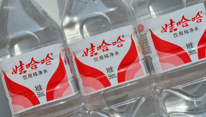 “娃哈哈”经销商倍感压力，宗馥莉能否稳住局面？