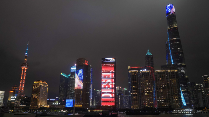 利郎LESS IS MORE联合设计师周翔宇推出合作系列，Diesel庆祝进入中国二十周年｜是日美好事物