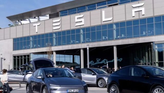 电厂 | 马斯克用三项业务，回应特斯拉被追问的未来