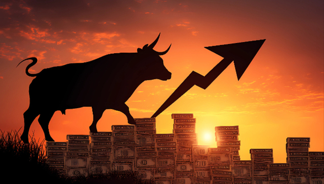 China stocks hit 10-year high on tech gains, policy support and foreign inflows