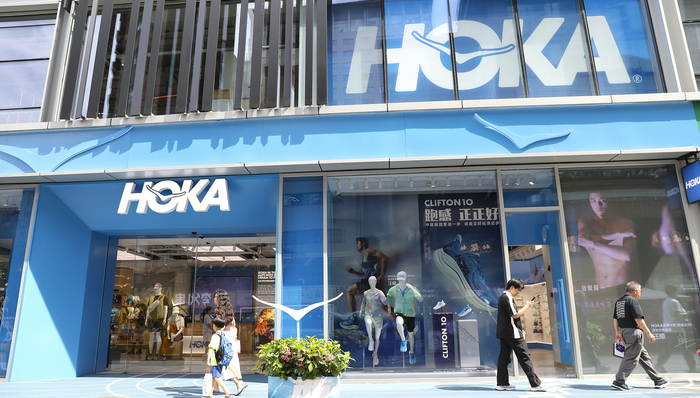 中产跑鞋HOKA降速