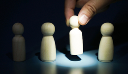 直通部委｜1至9月全國立案省部級干部90人 前三季度城鎮(zhèn)新增就業(yè)1057萬人