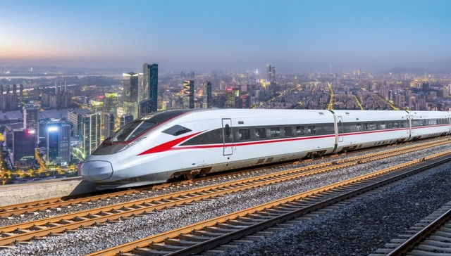 推进基本公共服务均等化，本质是将 “公平可及” 从政策理念转化为可量化、可考核的战略目标  | 前瞻十五五⑨