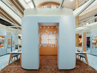 Miu Miu揭幕全国首家香水限时店，波司登Kim Jones合作款线下首发｜是日美好事物