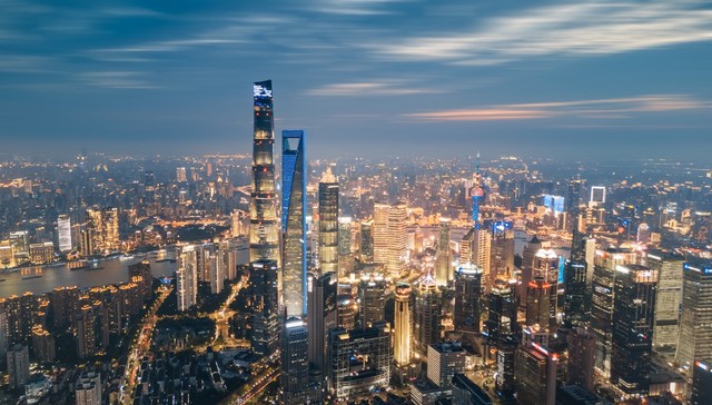 上海楼市“银十”平稳收官：豪宅霸榜新房成交，二手房继续“以价换量”