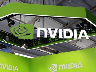 英伟达市值一夜蒸发1.4万亿元，CEO黄仁勋此前刚完成10亿美元减持计划