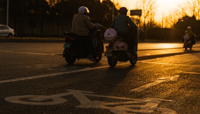 【观察】电动自行车充电桩安全技术规范公开征求意见，应强化防错机制