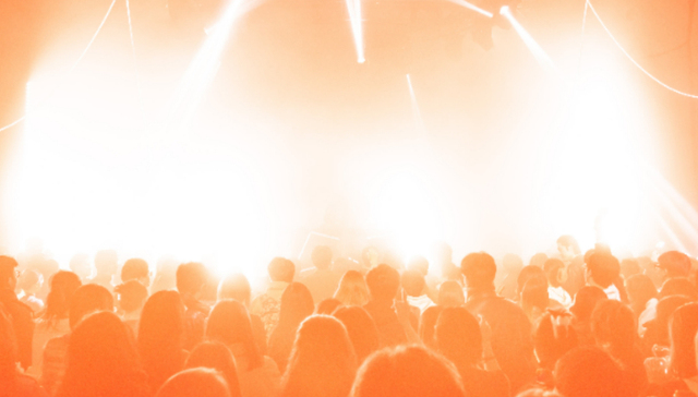 10月以来乐华娱乐下跌超12%，中报未提及王一博引猜测