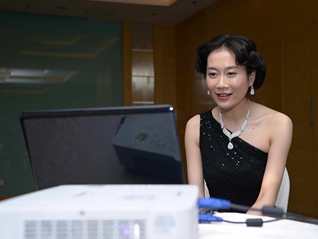 演员温峥嵘自曝刷到AI盗播，抖音副总裁李亮回应