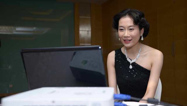 演员温峥嵘自曝刷到AI盗播，抖音副总裁李亮回应