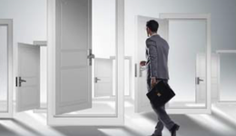 从“铁腕操盘”到“黯然离职”：孙东旭告别东方甄选，俞敏洪再谋破局