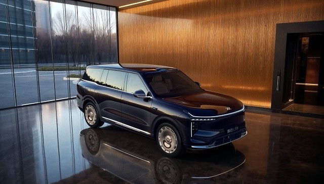 一周新车盘点 | 奔驰CLA EV正式上市 零跑Lafa5开启预售