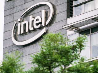 英特尔AI高管转投OpenAI，CEO陈立武紧急接棒，亲自挂帅推AI战略