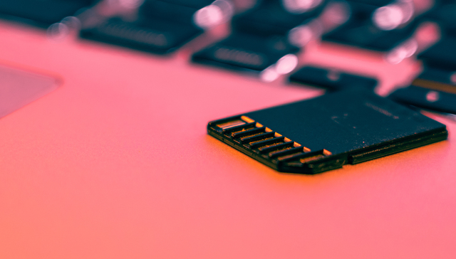 【独家】多家手机厂商暂缓采购存储芯片，部分厂商库存不足三周