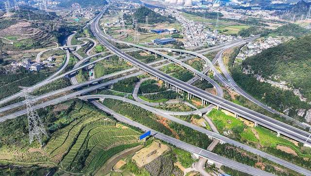 10月财政支出放缓，年末地方债发行加速助力稳增长