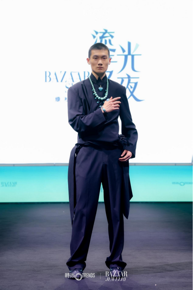 1763132429474883.png image.png