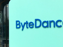 3.4万亿，她成了张一鸣新股东