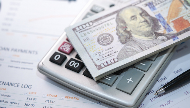 距离中期选举不足一年，白宫关税措施逐步向民生诉求妥协