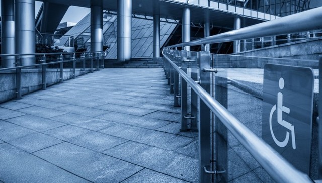 【深度】残障者的出行期待：从 “被帮扶” 到 “自己走”