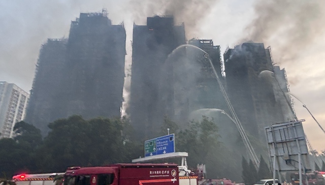 香港火灾已致44人遇难，3名涉事工程公司负责人涉误杀被捕