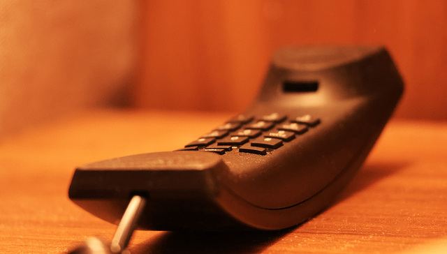 特朗普致电施压高市早苗：不要在台湾问题上挑衅中国