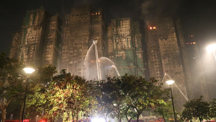 香港消防处已完成灭火程序，大埔火灾遇难人数升至94