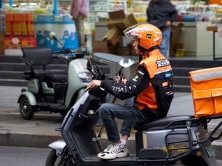 淘宝闪购将全面取消骑手超时扣款，年底前覆盖全国