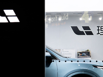 理想減速，李想低頭