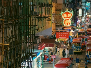 大埔火灾背后：香港都市神话的明面与暗面