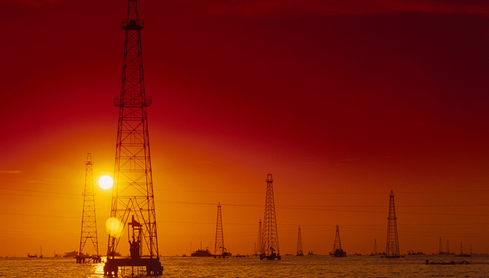 加勒比海上空持续乌云密布，委内瑞拉抗议美国企图以武力控制其石油