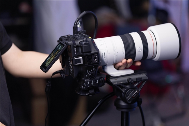 佳能“佳直播”携手时拍传媒，开启明星感团播时代