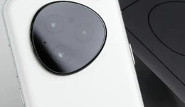 豆包手機：從加價瘋搶到吐槽一片，彩蛋竟是錘子歸來