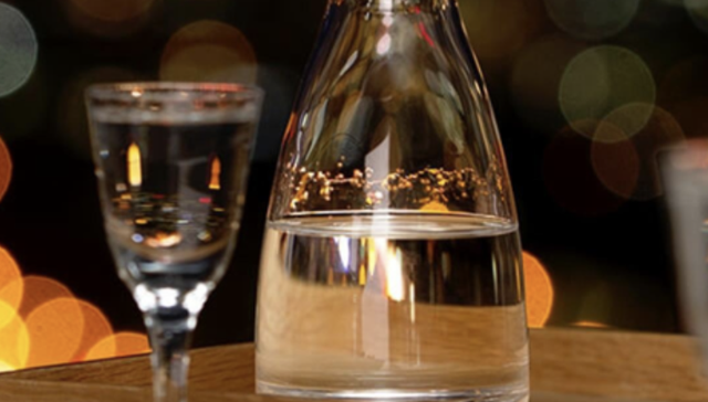 年轻人不爱喝，白酒没魄力？