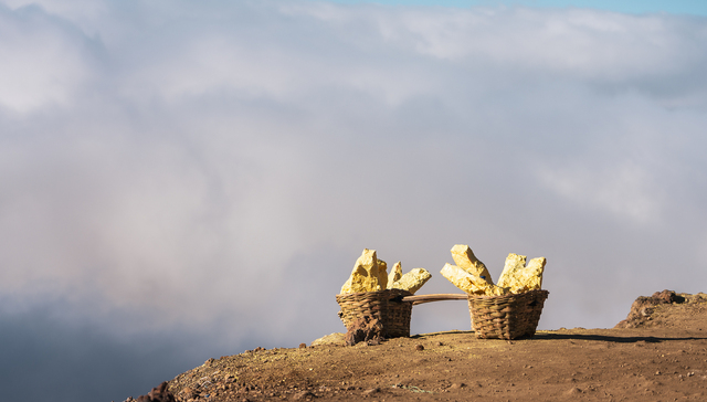 硫磺价格暴涨超320%创新高：谁在助推、谁在承压？