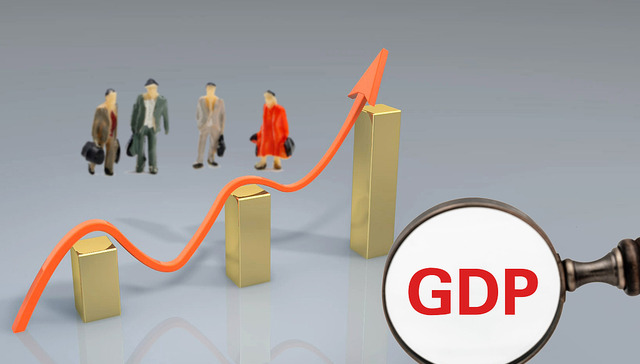 更积极的政策“组合拳”支撑国内消费和投资，世行上调今年中国经济增速预期