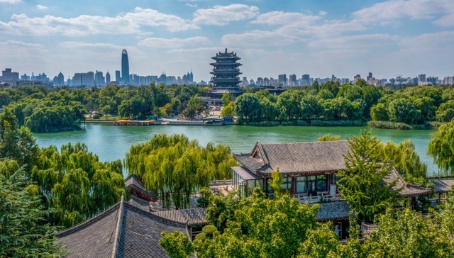 地方新闻精选 | 济南建城史提前至约公元前2100年 四川眉山通报“出租车撞伤6人”