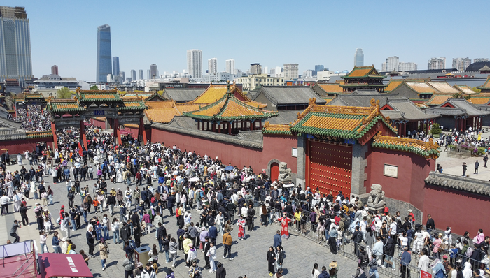 扩内需,
