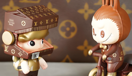 LV高管空降泡泡瑪特：潮玩巨頭的奢侈化賭局，到底在賭什么？