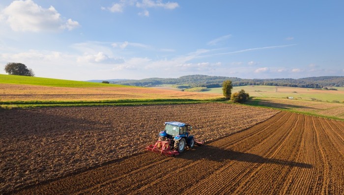 【观察】定调2026年“三农”工作：守牢粮食安全与防返贫两条底线，统筹县域振兴