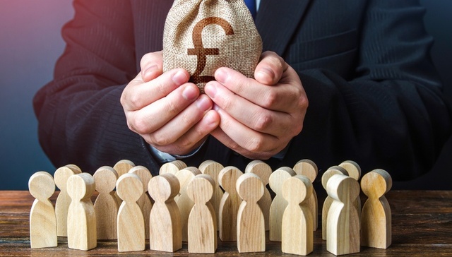 直通部委｜人社部：推动增加劳动者报酬 住建部：因地制宜调整优化房地产政策